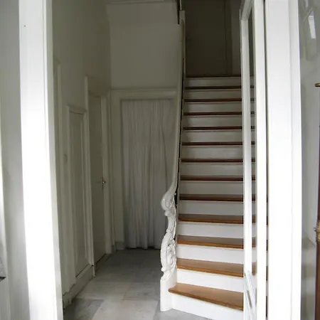 Bed & Breakfast Het Gele Huis Arnhem